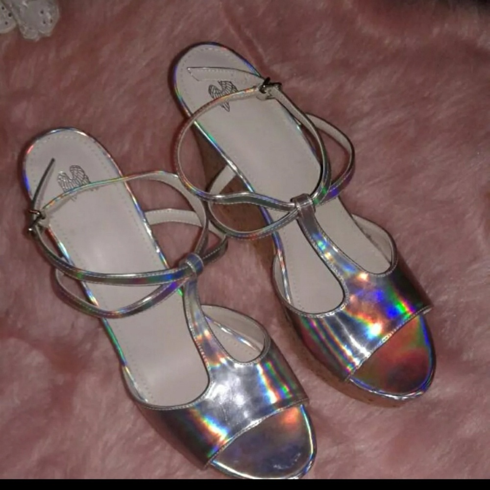 Victoria secret wedge size 11